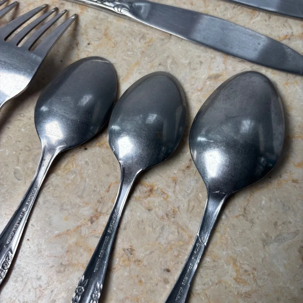 Rogers Flatware Set 8pc Silver Stainless Korea Floral Scroll Pattern